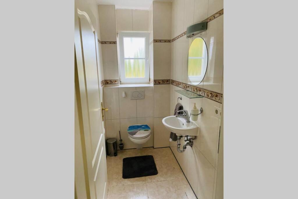 Grosses 4 Zimmer Apartment Naehe Messe Hannover Bagian luar foto