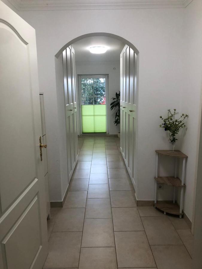 Grosses 4 Zimmer Apartment Naehe Messe Hannover Bagian luar foto