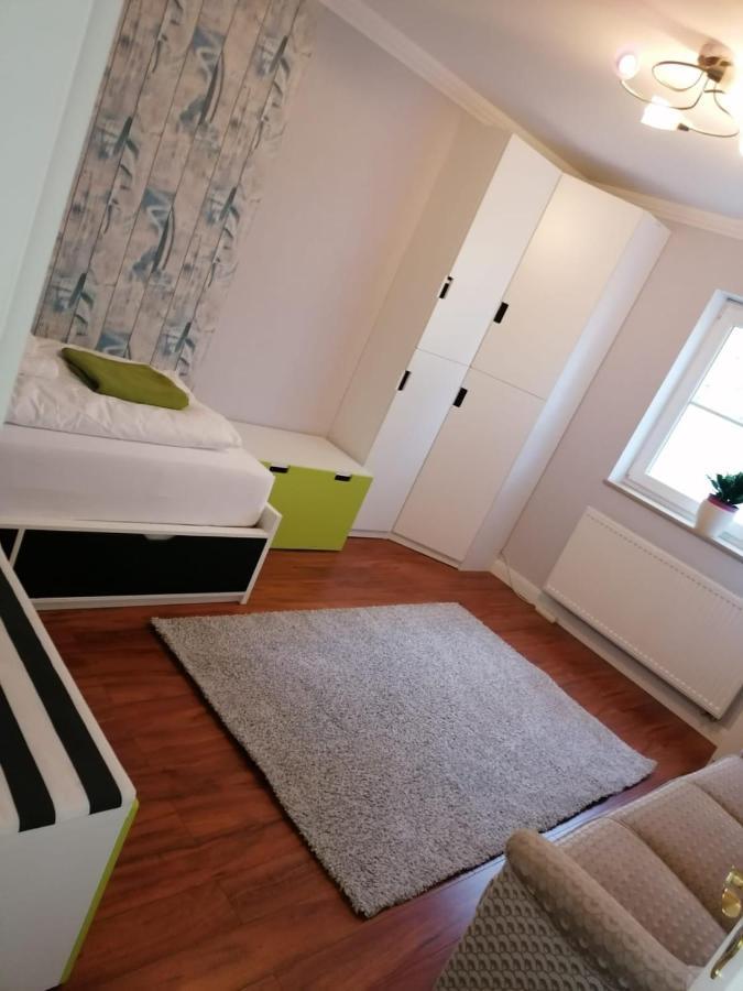 Grosses 4 Zimmer Apartment Naehe Messe Hannover Bagian luar foto