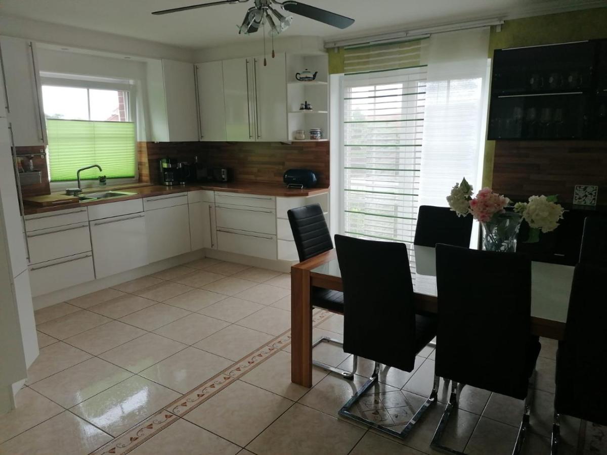 Grosses 4 Zimmer Apartment Naehe Messe Hannover Bagian luar foto